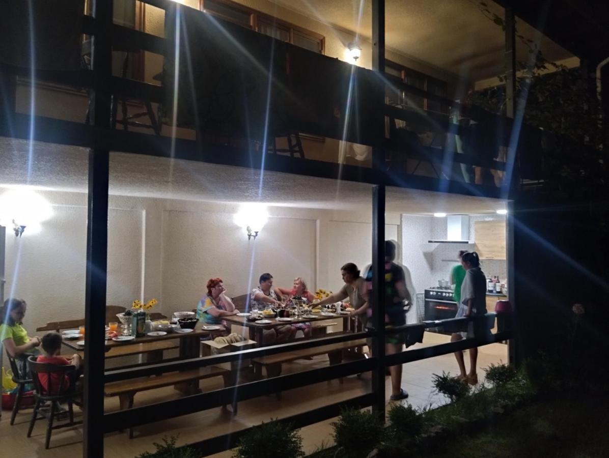 Эльза Hotel Гудаута Екстериор снимка